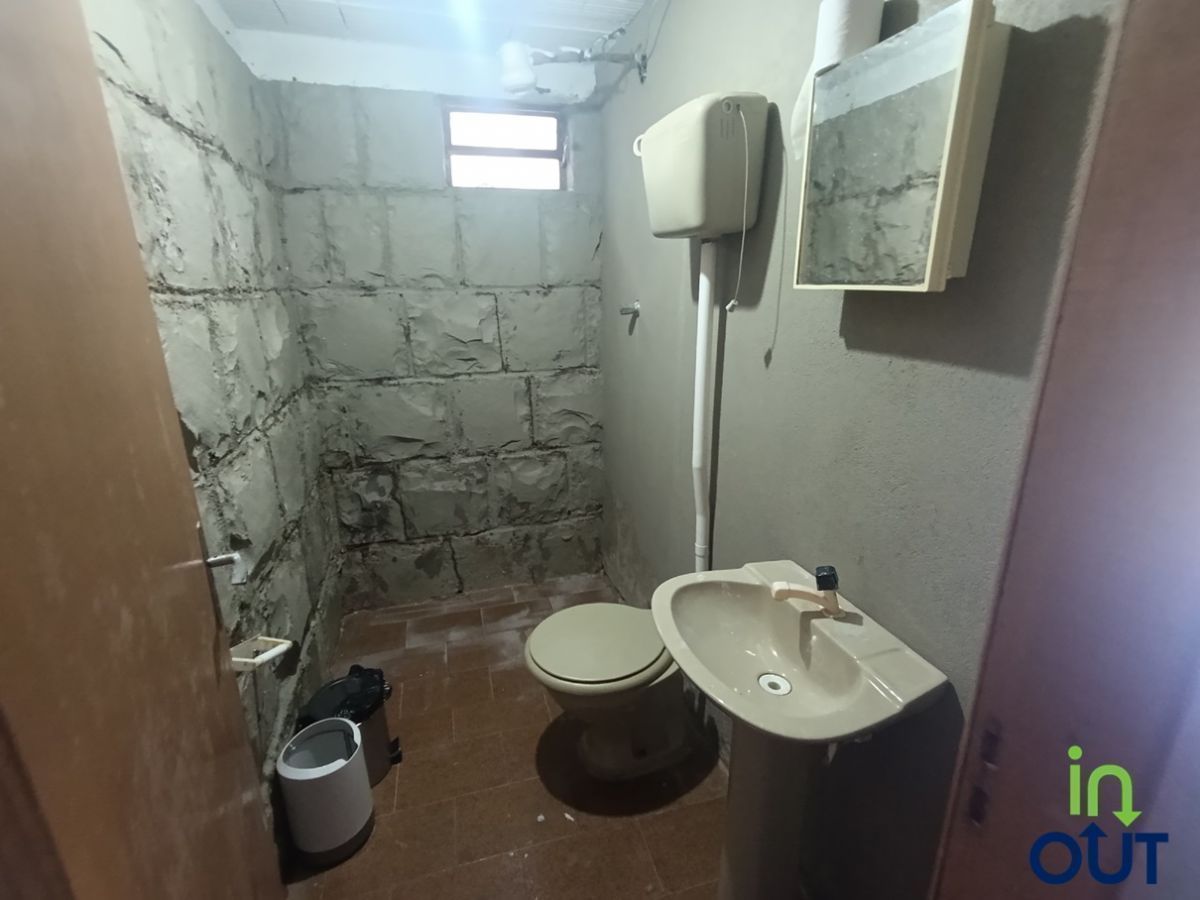 Ampla casa com pátio fechado e 3 quartos em Gramado