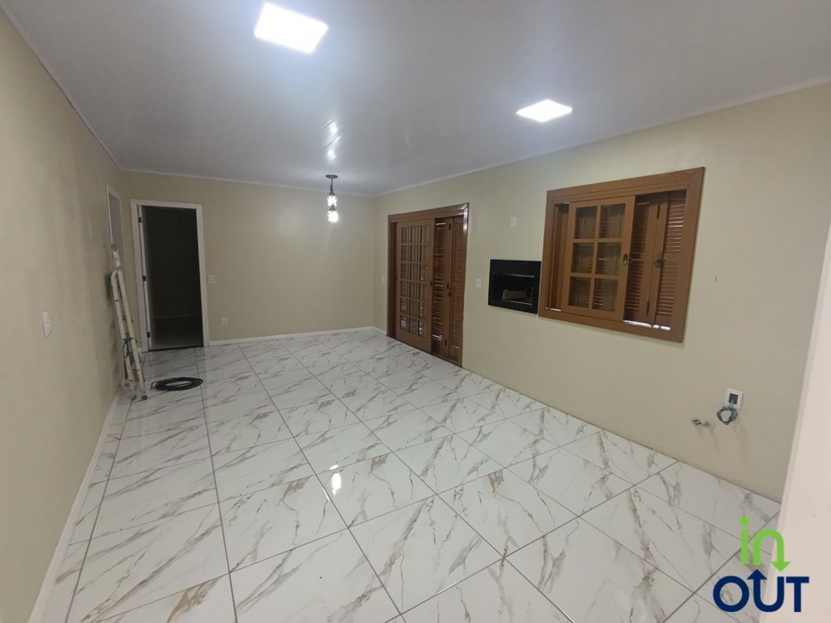 Ampla casa com pátio fechado e 3 quartos em Gramado