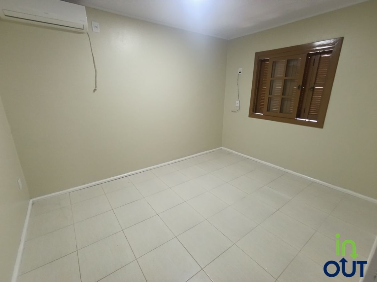 Ampla casa com pátio fechado e 3 quartos em Gramado