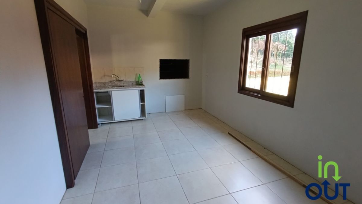 Casa Espaçosa com 2 Andares e Pátio Arborizado no interior de Gramado