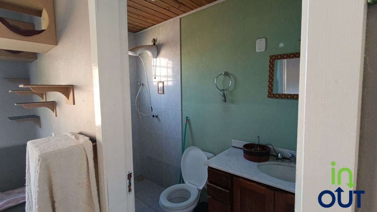 Casa Semi-Mobiliada com Pátio Fechado na Linha Ávila em Gramado
