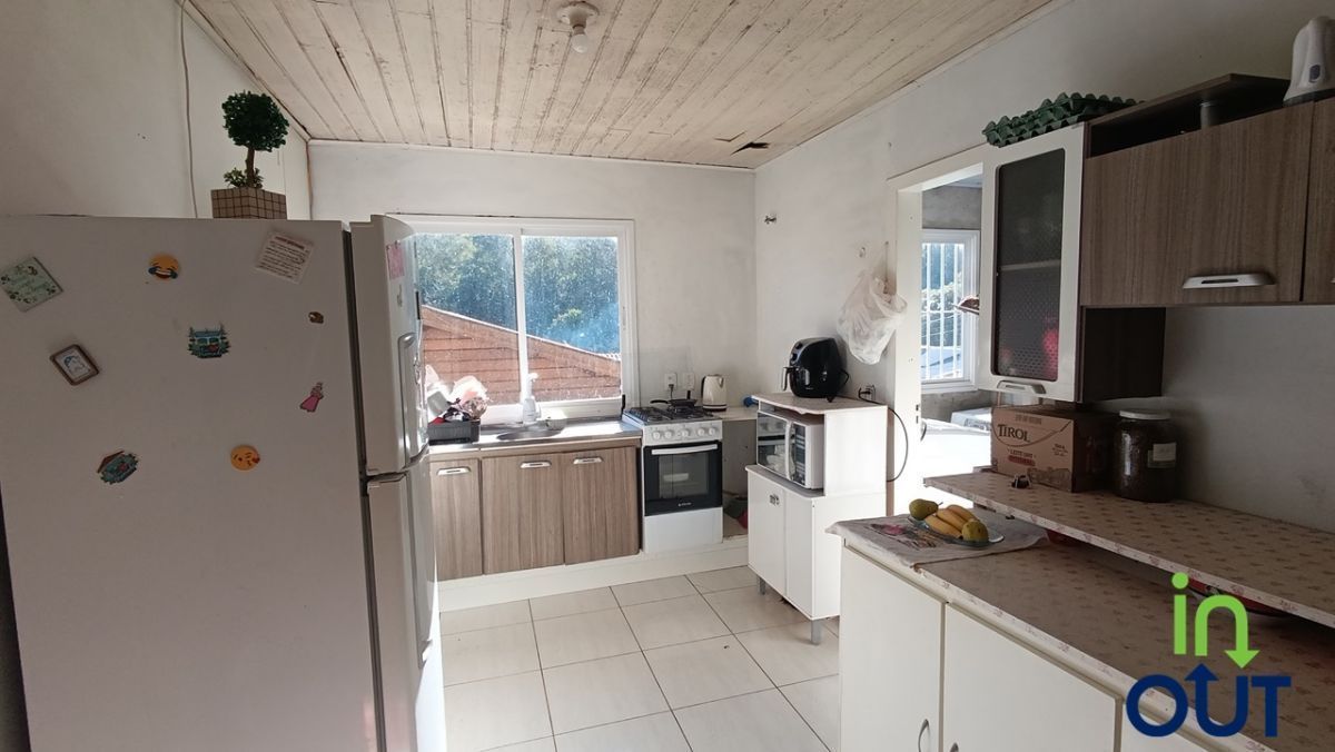 Casa Semi-Mobiliada com Pátio Fechado na Linha Ávila em Gramado
