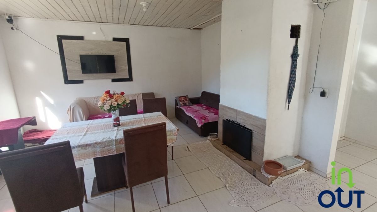Casa Semi-Mobiliada com Pátio Fechado na Linha Ávila em Gramado