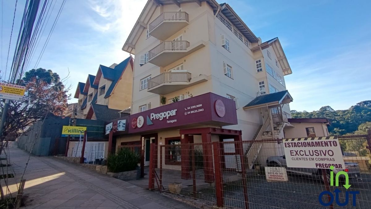 Apartamento com 2 dormitórios ao lado do Fórum, no centro de Gramado
