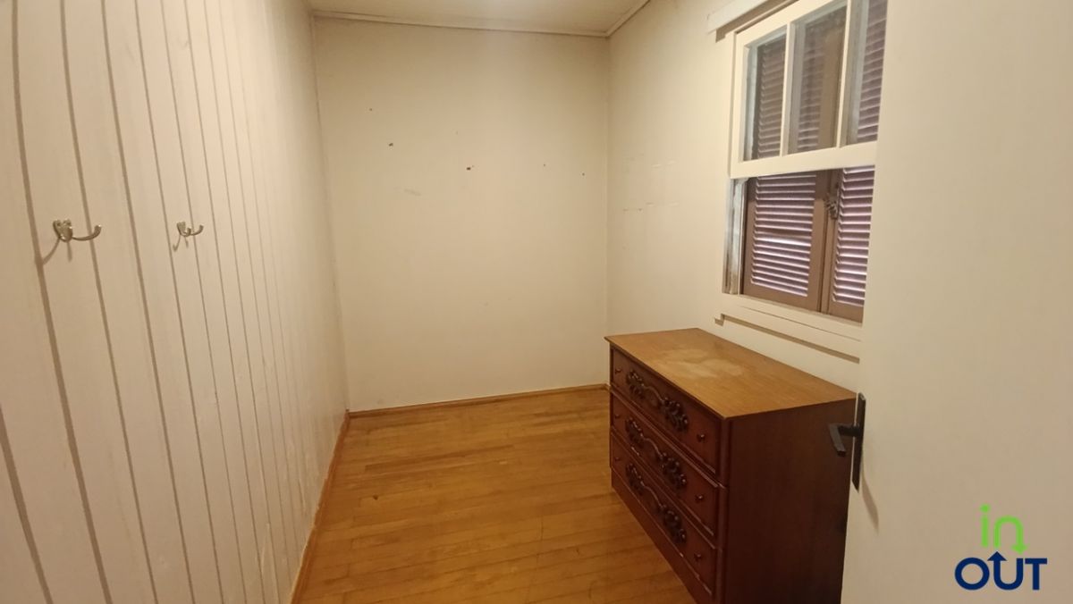 Excelente casa 3 quartos semi mobiliada no interior de Gramado