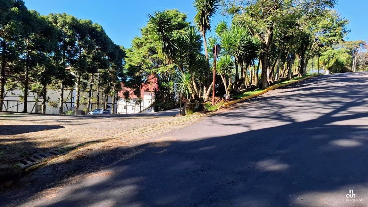 Excelente casa semi mobiliada com 3 quartos