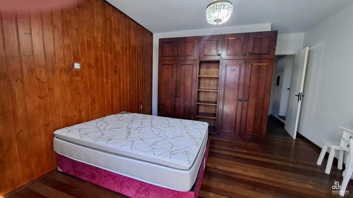 Excelente casa semi mobiliada com 3 quartos