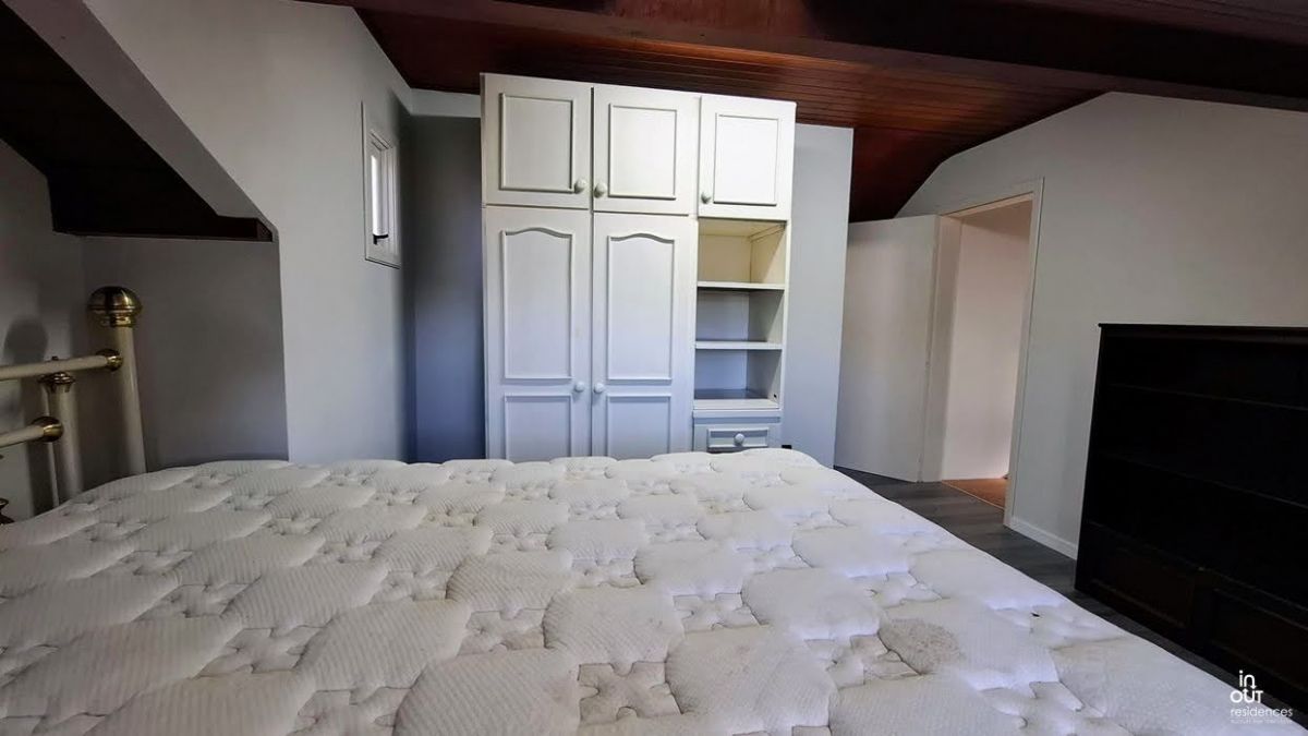 Excelente casa semi mobiliada com 3 quartos