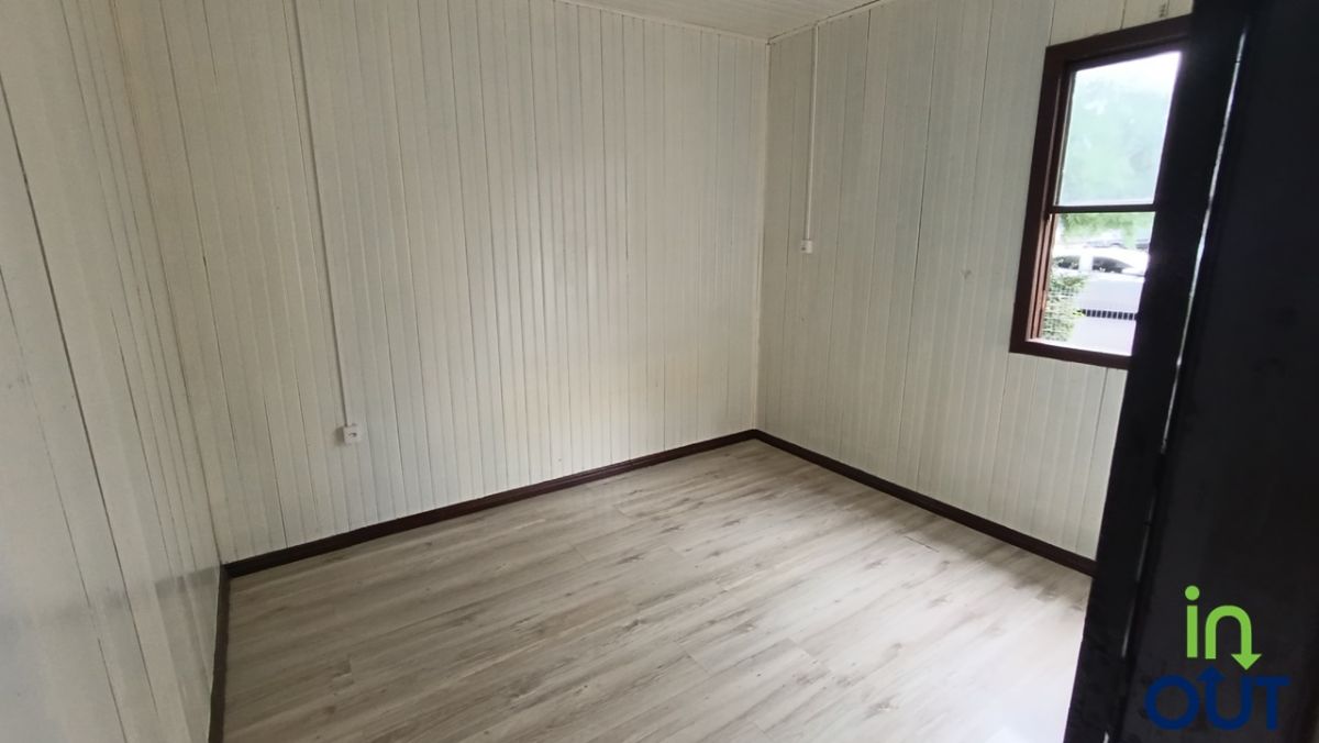 Casa com pátio cercado e 3 dormitórios