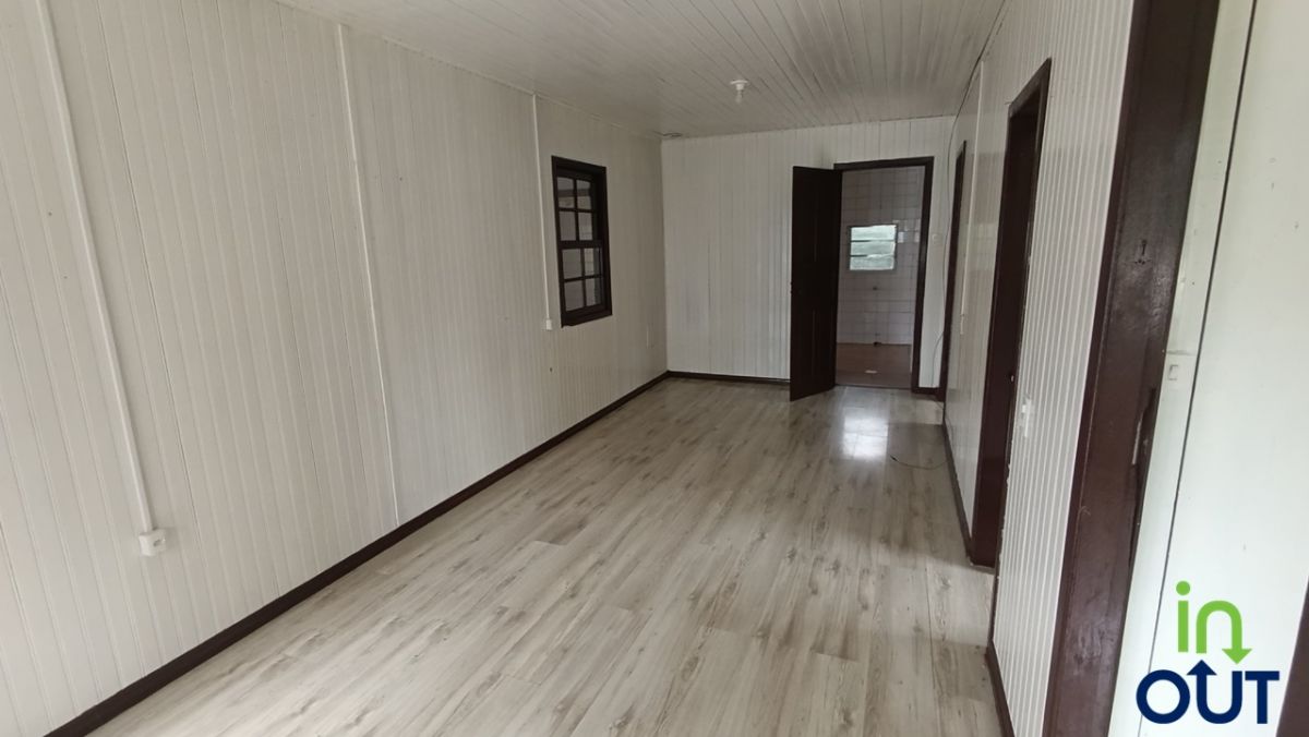 Casa com pátio cercado e 3 dormitórios