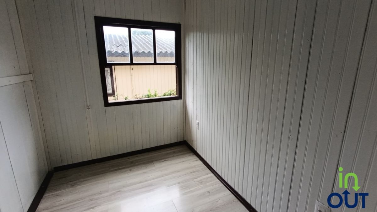 Casa com pátio cercado e 3 dormitórios