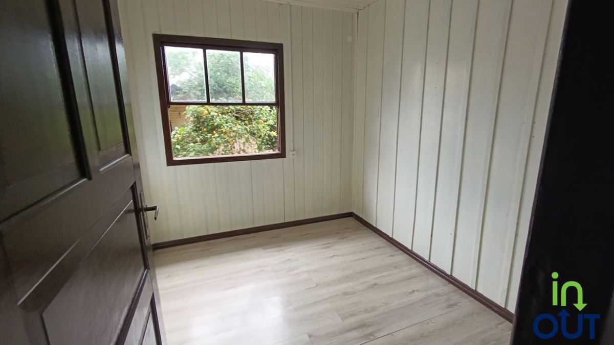 Casa com pátio cercado e 3 dormitórios