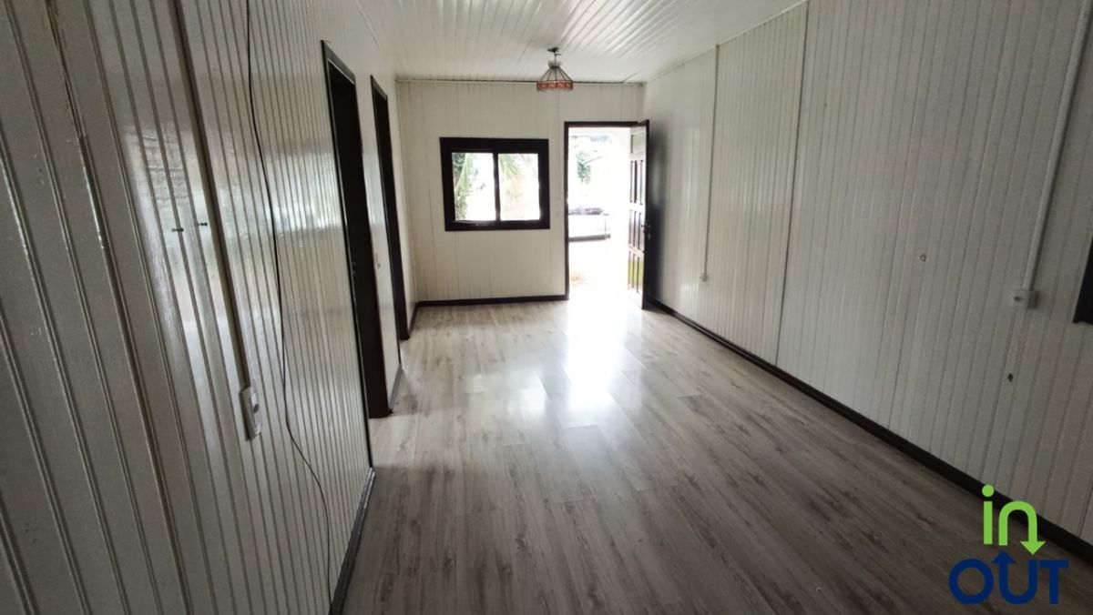 Casa com pátio cercado e 3 dormitórios