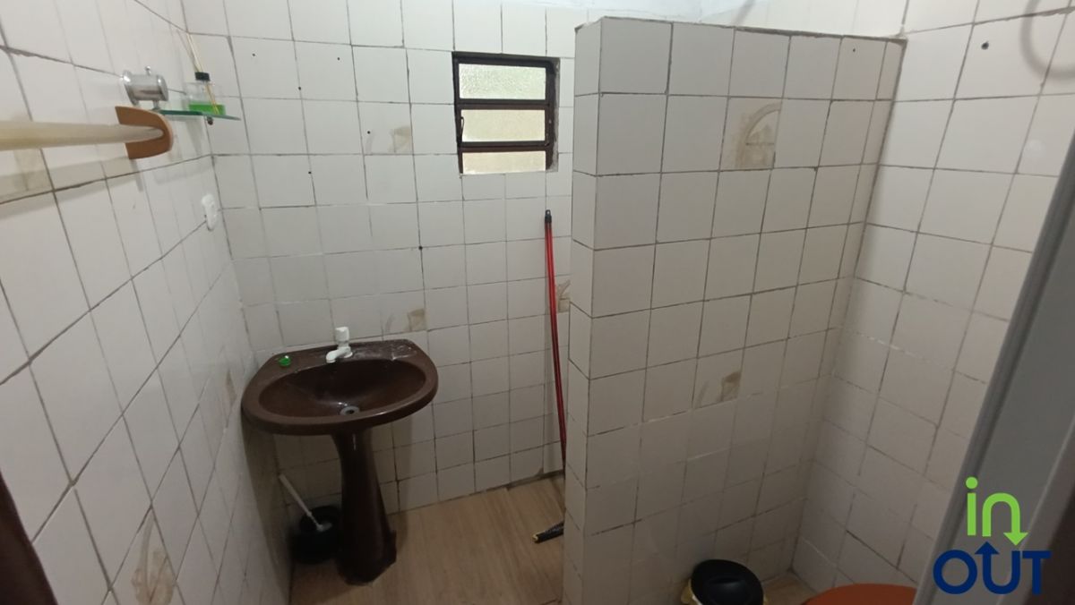 Casa com pátio cercado e 3 dormitórios