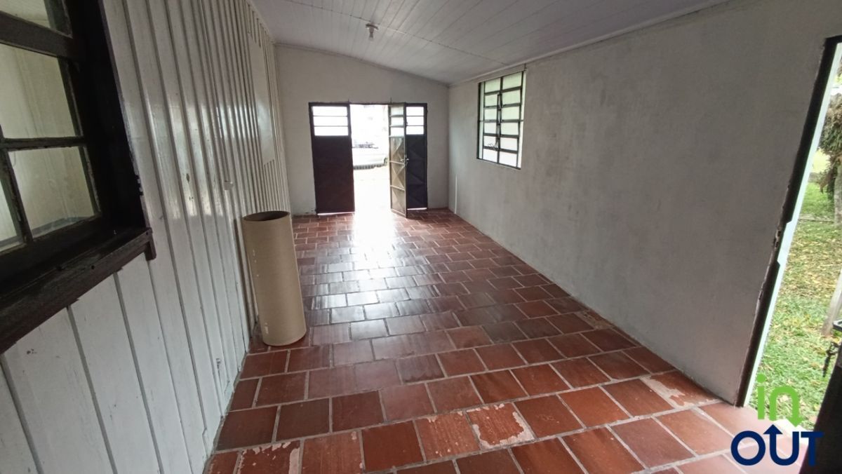 Casa com pátio cercado e 3 dormitórios