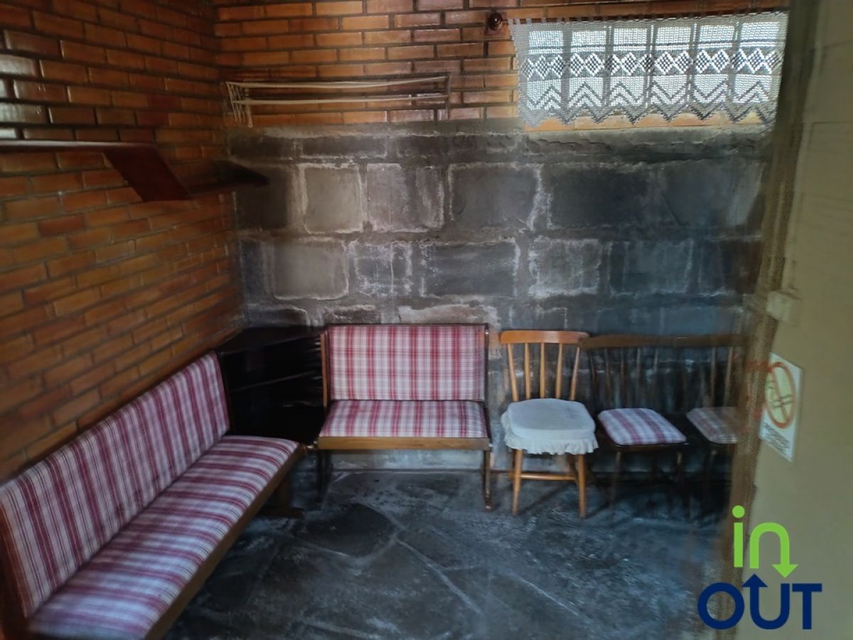 Casa semi mobiliada espaçosa com 4 quartos, no bairro Piratini em Gramado
