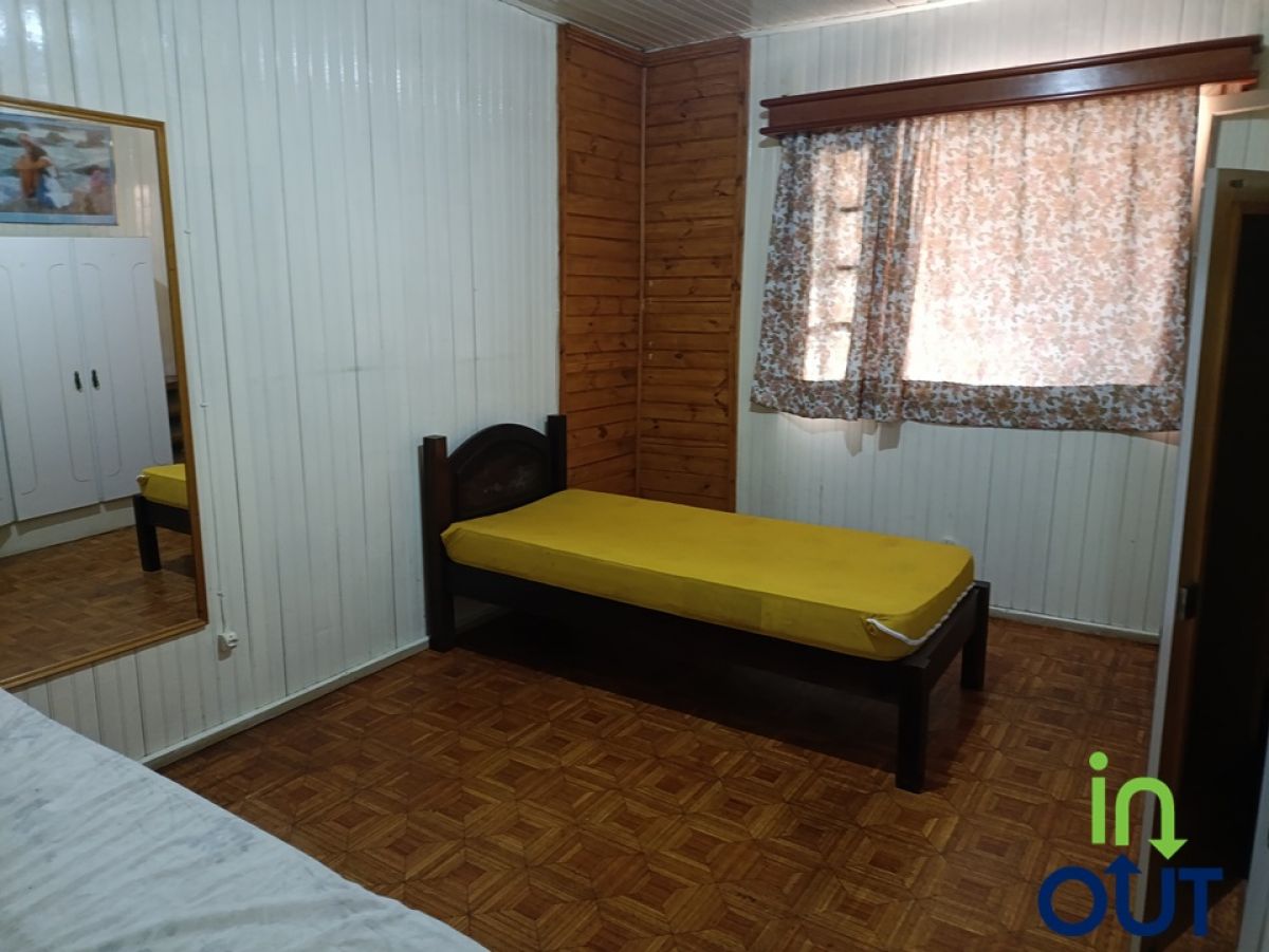 Casa semi mobiliada espaçosa com 4 quartos, no bairro Piratini em Gramado