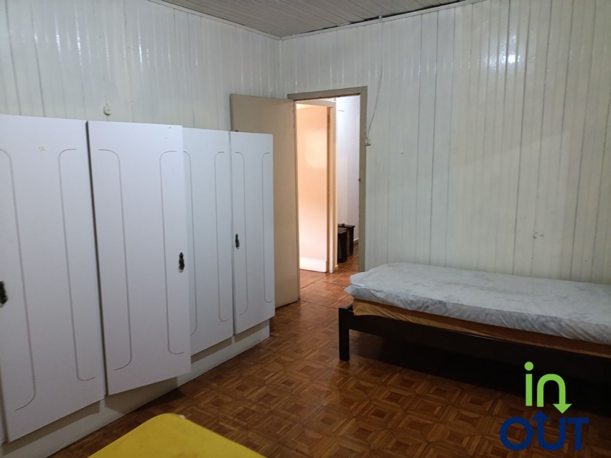 Casa semi mobiliada espaçosa com 4 quartos, no bairro Piratini em Gramado