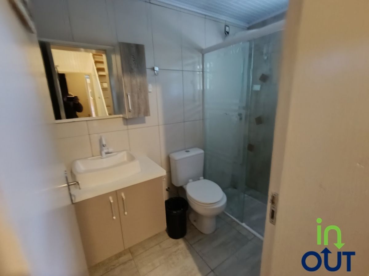 Casa semi mobiliada espaçosa com 4 quartos, no bairro Piratini em Gramado