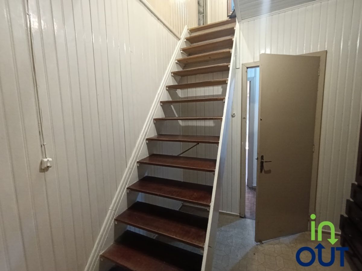 Casa semi mobiliada espaçosa com 4 quartos, no bairro Piratini em Gramado