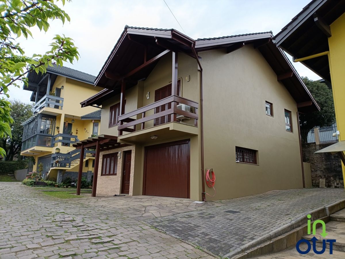 Linda casa com 3 quartos e mobiliada