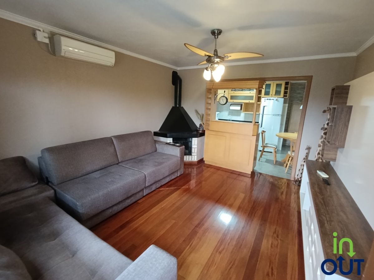 Linda casa com 3 quartos e mobiliada