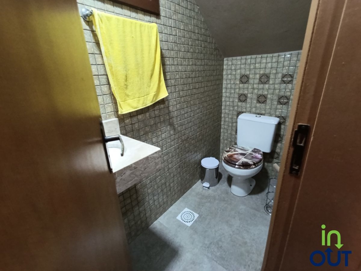 Linda casa com 3 quartos e mobiliada