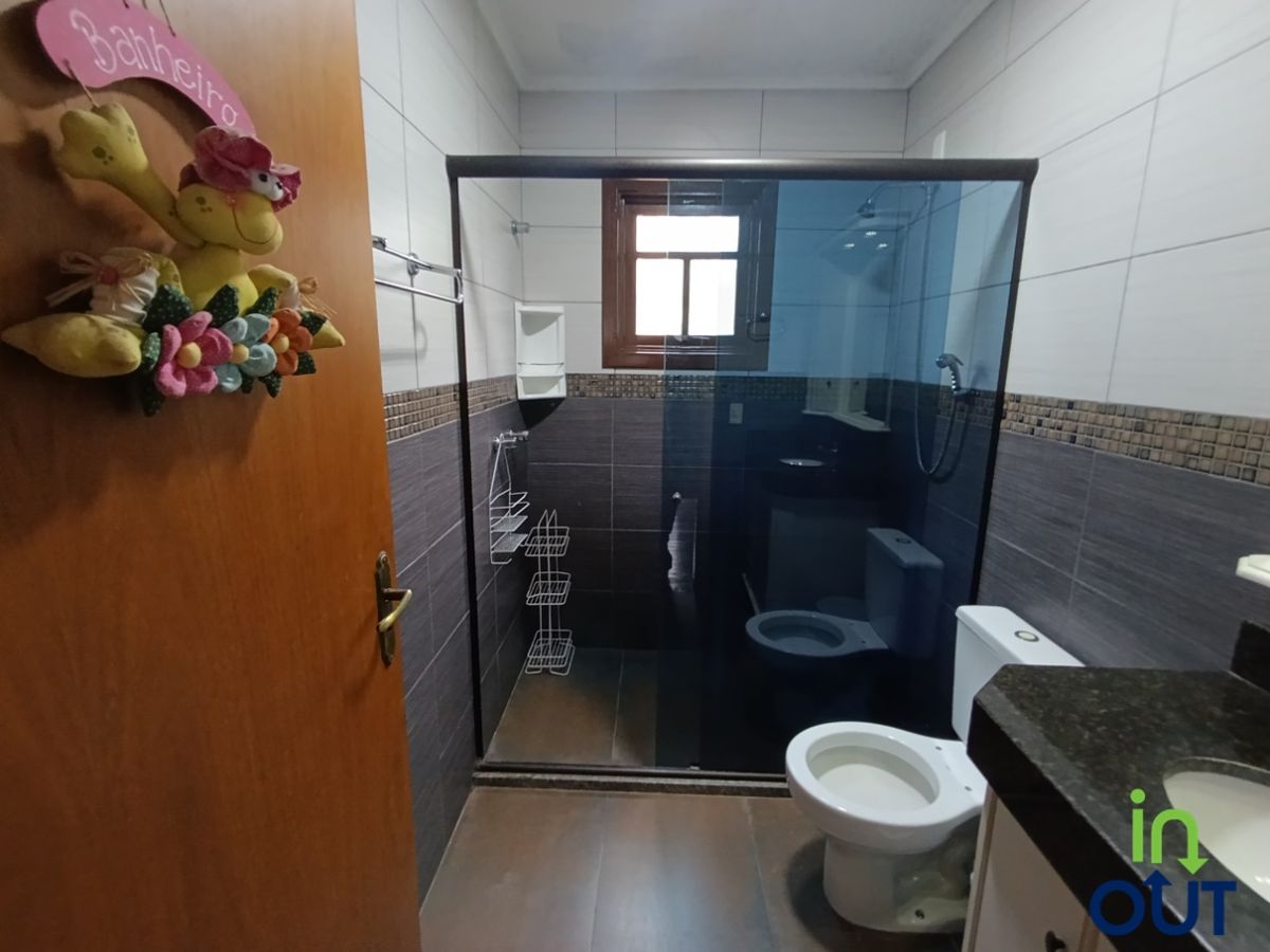 Linda casa com 3 quartos e mobiliada