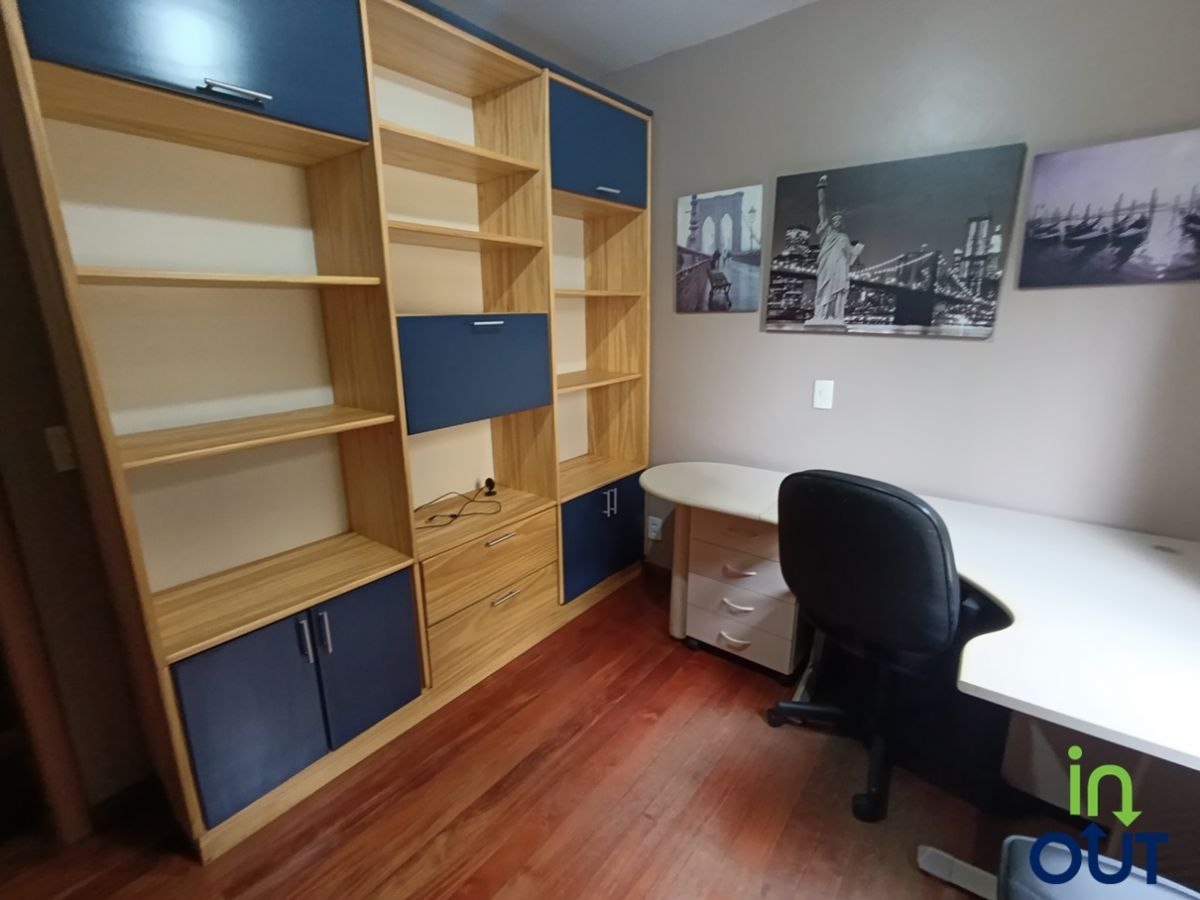 Linda casa com 3 quartos e mobiliada