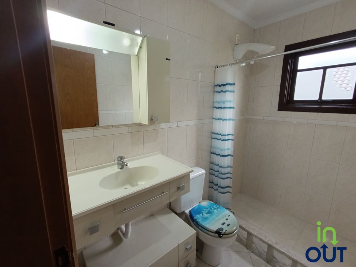 Linda casa com 3 quartos e mobiliada