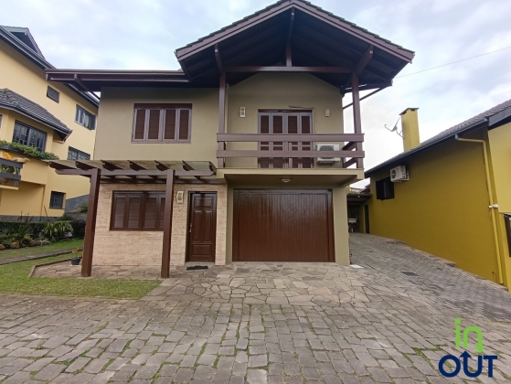 Linda casa com 3 quartos e mobiliada