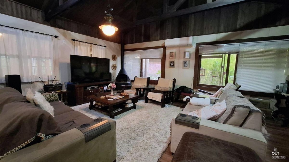 Excelente casa no condomínio Laje de Pedra em Canela