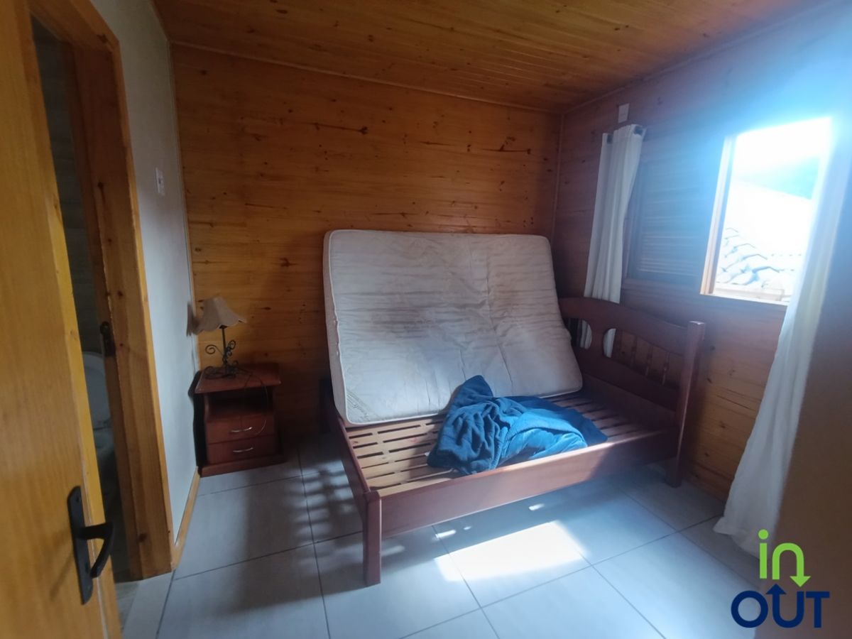 Casa semi mobiliada com 3 quartos no bairro Várzea Grande