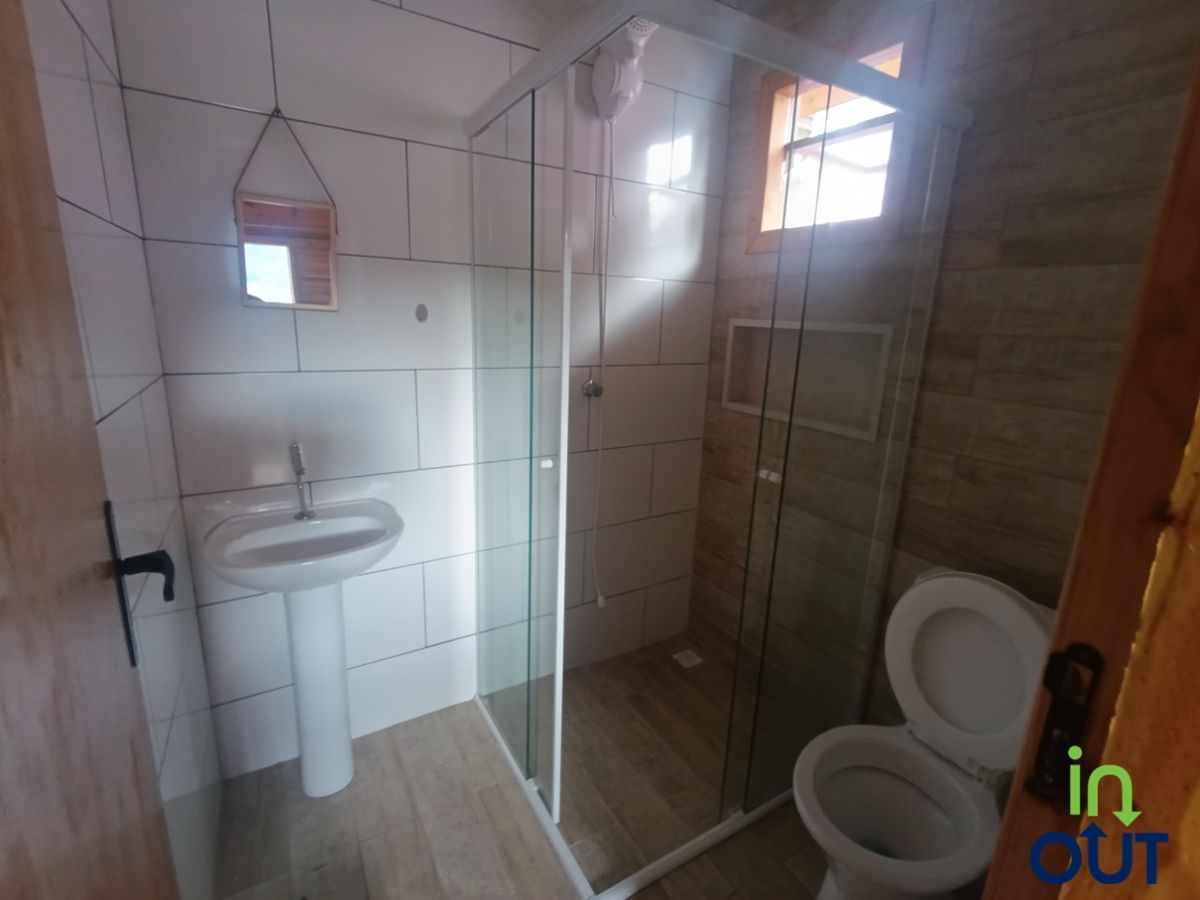 Casa semi mobiliada com 3 quartos no bairro Várzea Grande