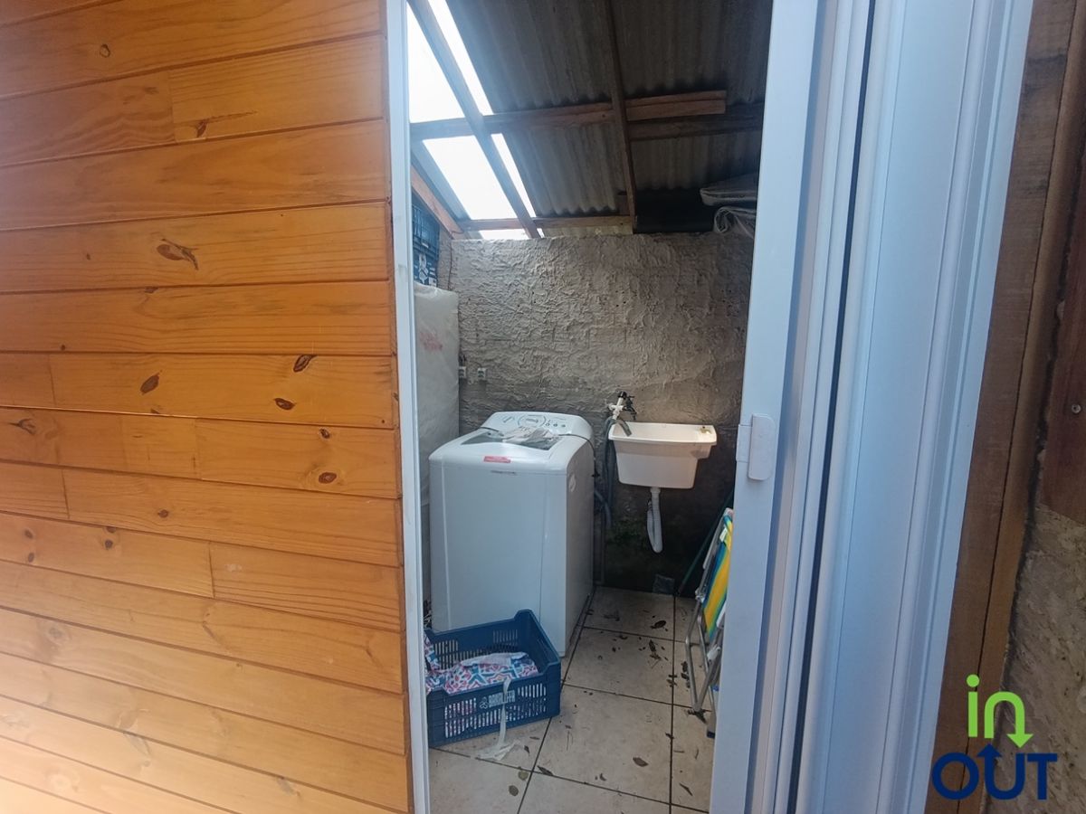 Casa semi mobiliada com 3 quartos no bairro Várzea Grande