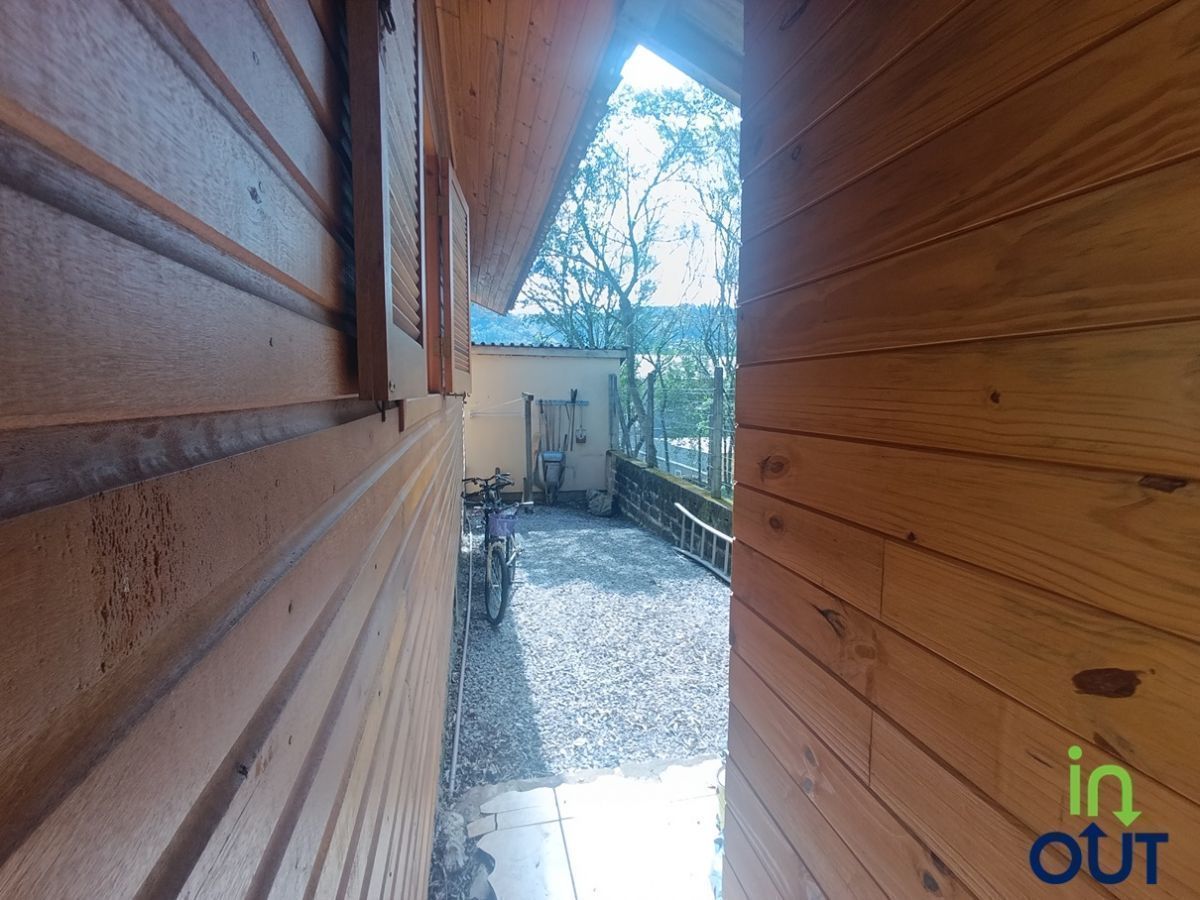 Casa semi mobiliada com 3 quartos no bairro Várzea Grande