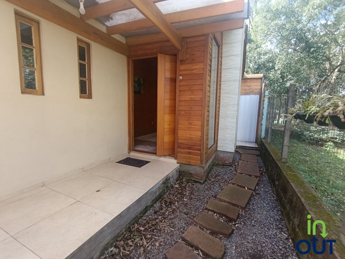 Casa semi mobiliada com 3 quartos no bairro Várzea Grande