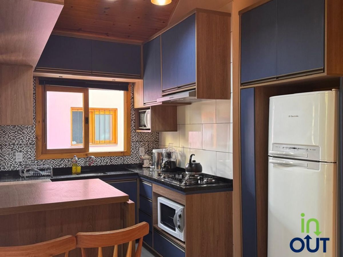 Casa semi mobiliada com 3 quartos no bairro Várzea Grande