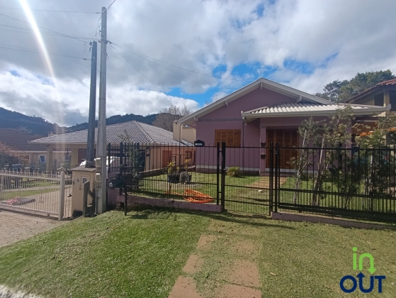 Casa semi mobiliada com 3 quartos no bairro Várzea Grande