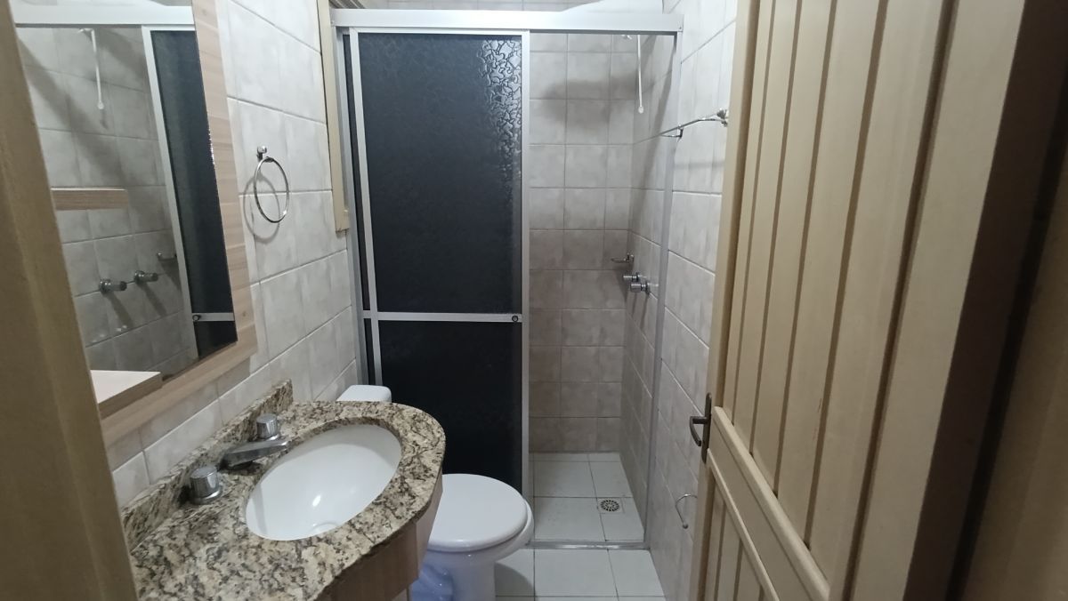 Apartamento com 2 dormitórios no centro de Gramado