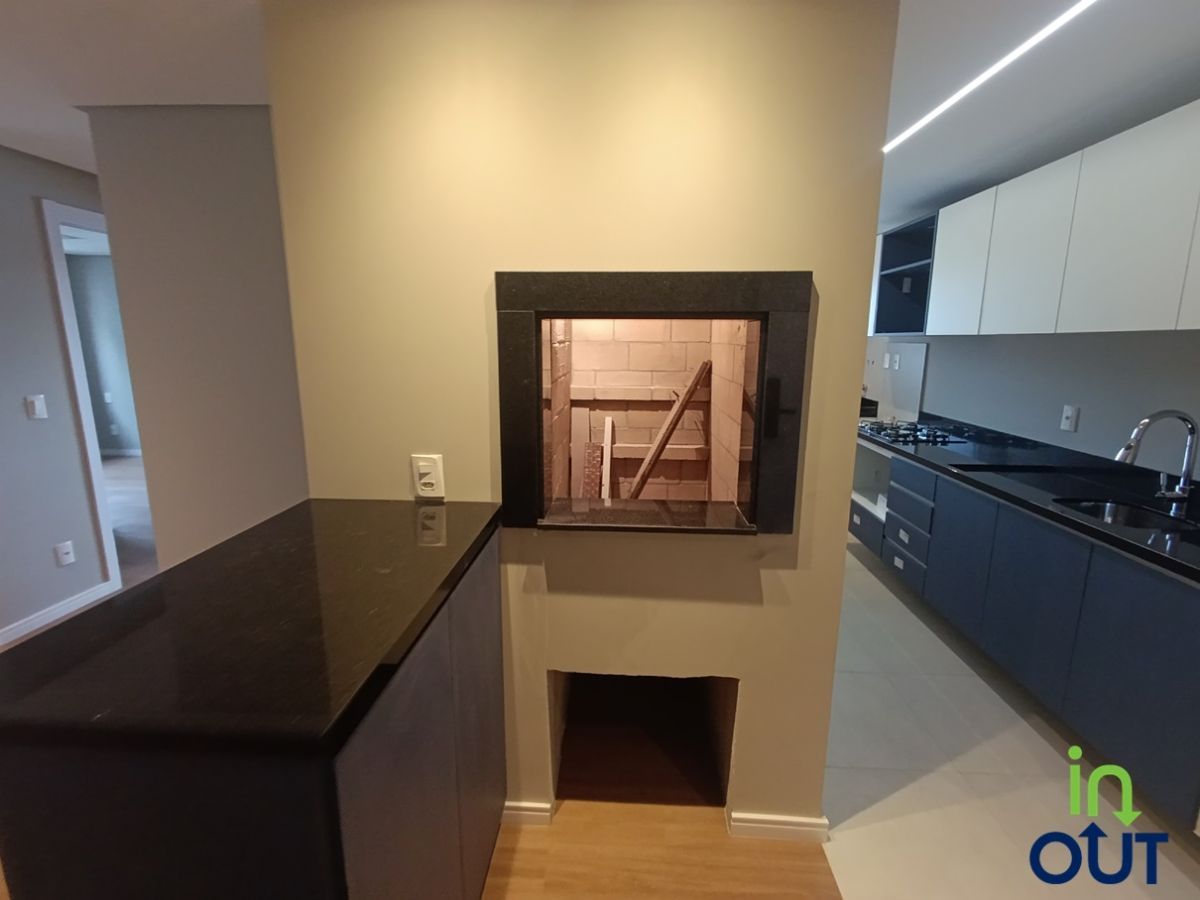 Apartamento semi-mobiliado novo no bairro Carniel