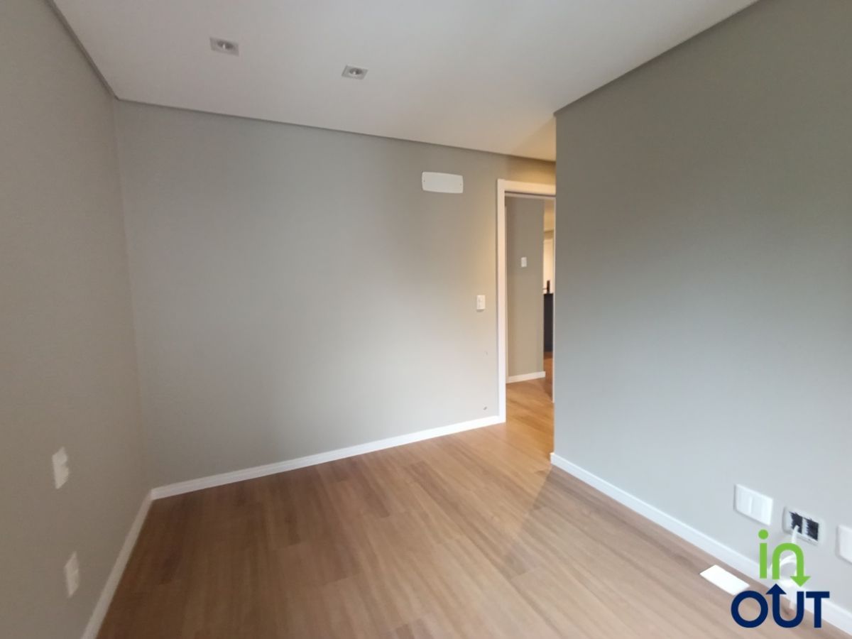 Apartamento semi-mobiliado novo no bairro Carniel