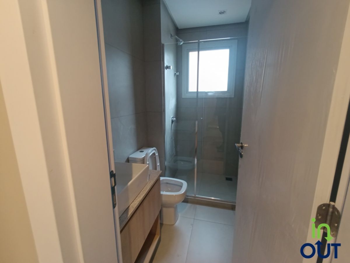 Apartamento semi-mobiliado novo no bairro Carniel