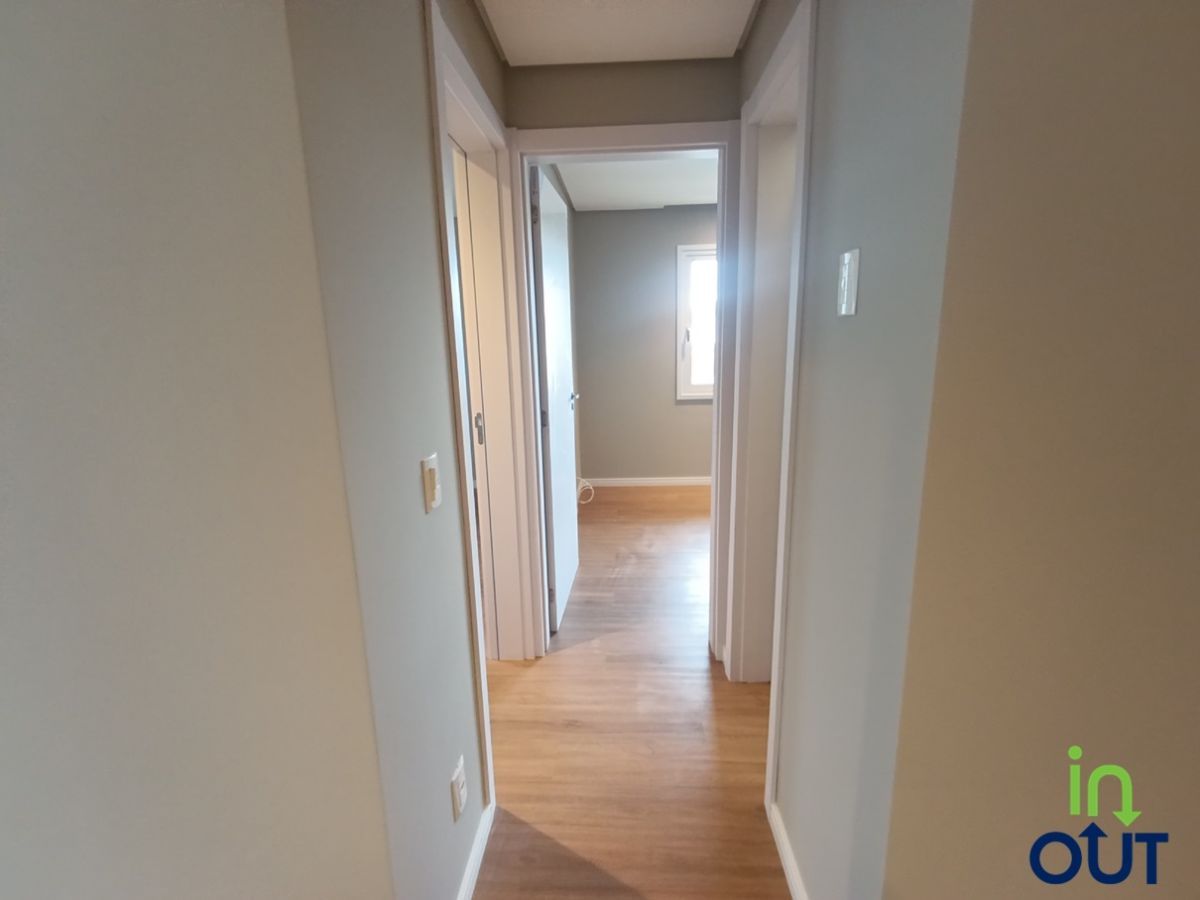 Apartamento semi-mobiliado novo no bairro Carniel