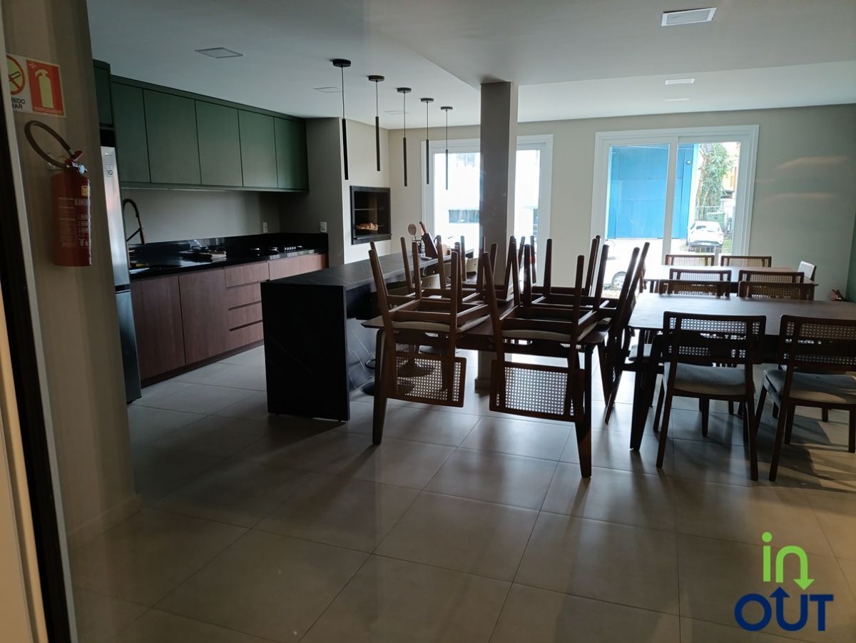 Apartamento semi-mobiliado novo no bairro Carniel