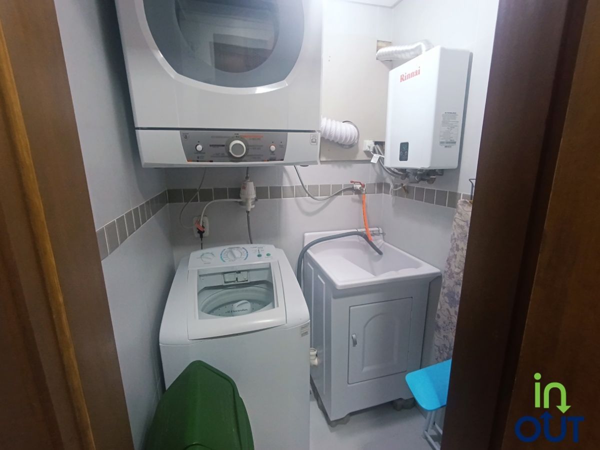 Apartamento com 2 suítes no bairro Avenida Central