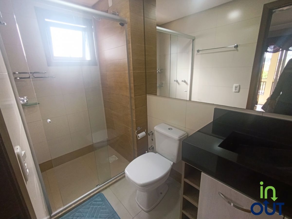 Apartamento com 2 suítes no bairro Avenida Central
