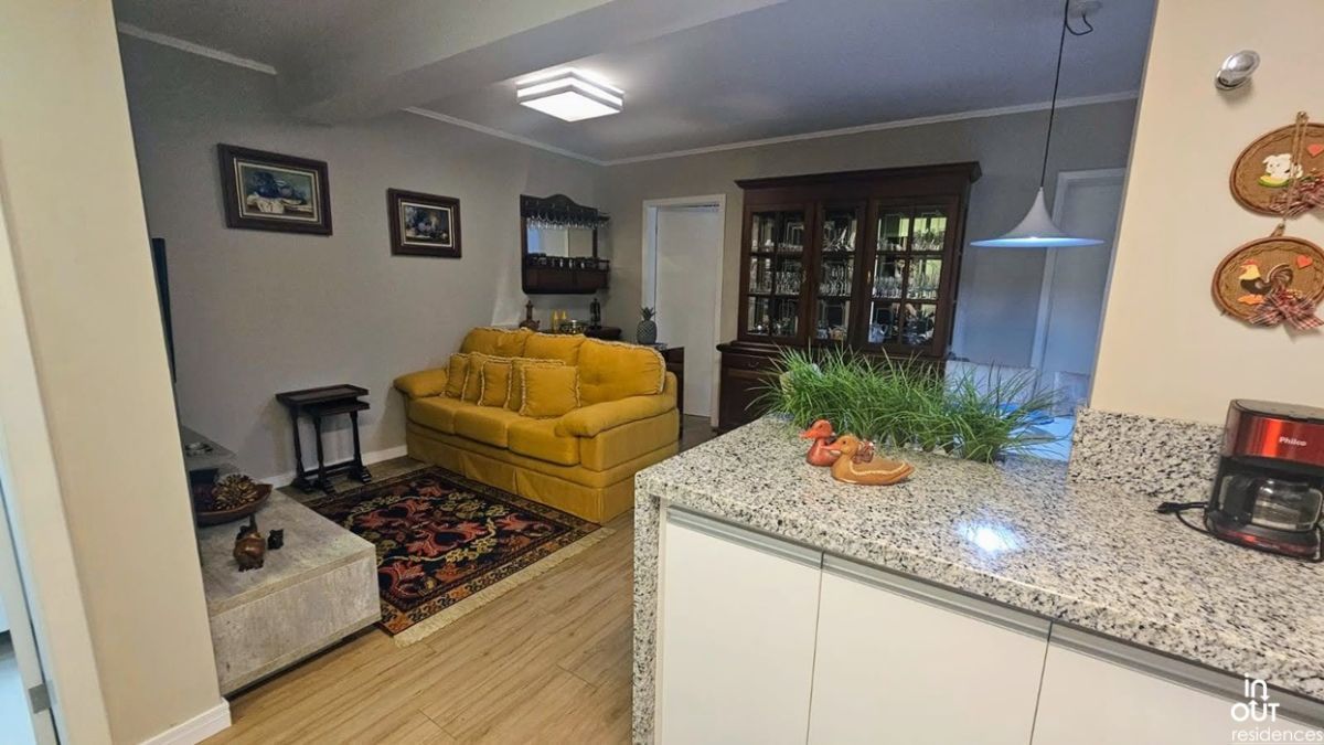 Apartamento 2 dormitórios no centro de Canela