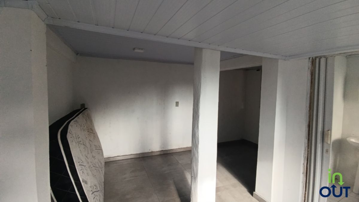 Kitnet semimobiliado na Linha Ávila Gramado