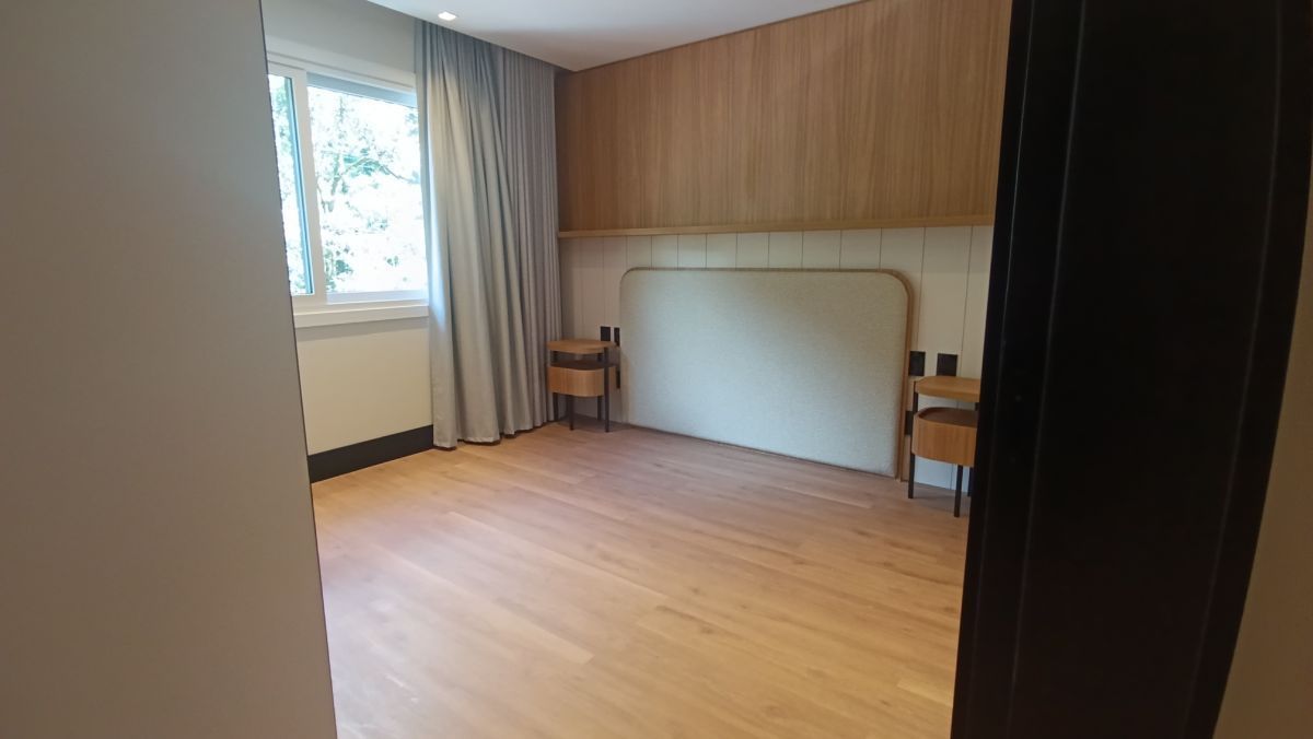 Apartamento finamente decorado com 2 dormitórios em Gramado